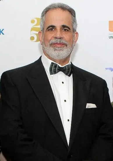 Ralph Gonzalez-Jacobo †